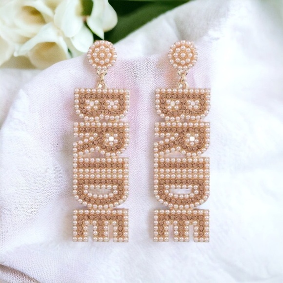 Jewelry - Radiant Romance: Rhinestone Bride Dangle Earrings for Your Perfect Day! 🥰 NWT